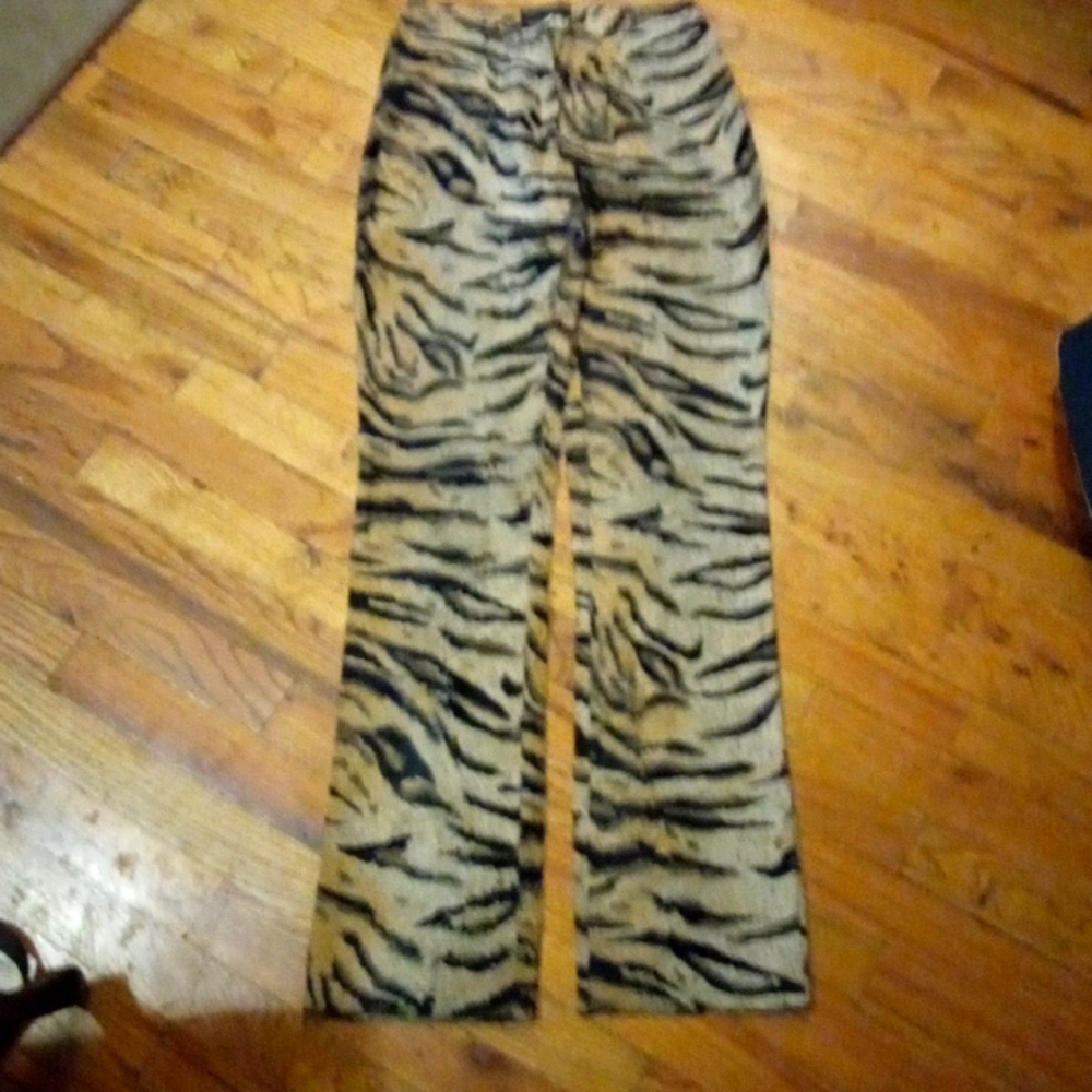 Unique Joanna Gave 'Tiger' Pants.